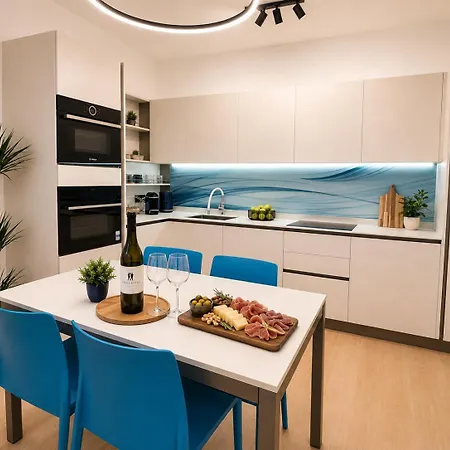 شقة Hugo Luxury - New With Garden & Parking