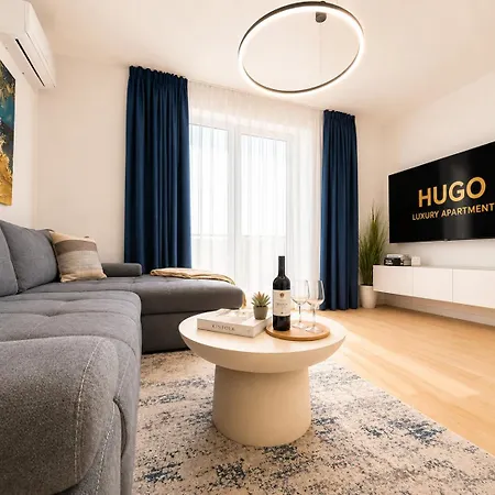 Hugo Luxury - New With Garden & Parking