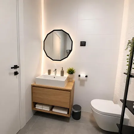 Hugo Luxury - New With Garden & Parking Umag