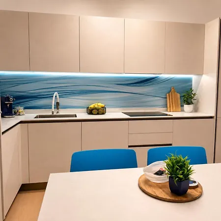 Lejlighed Hugo Luxury - New With Garden & Parking