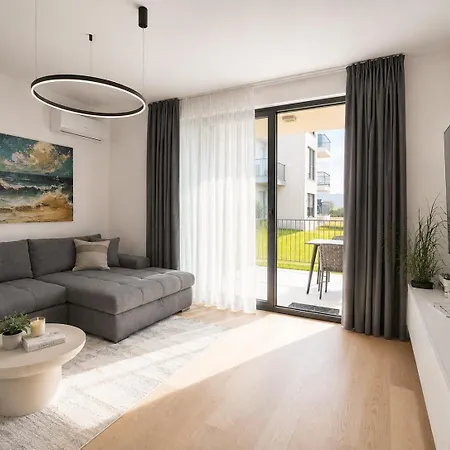 Hugo Luxury - New With Garden & Parking Lejlighed